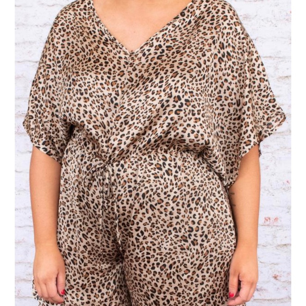 Leopard Print Romper 🐾🐆 NWT